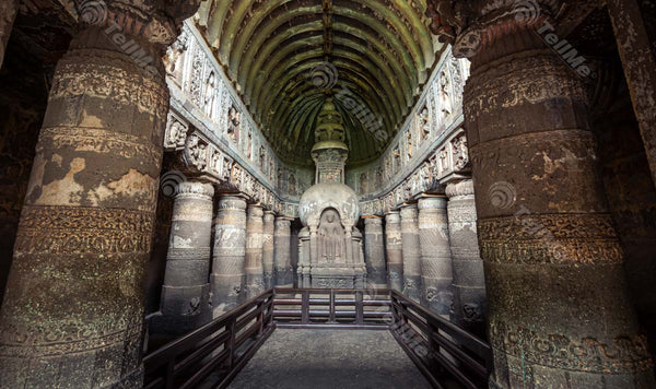 Ajanta Caves: Exquisite Pillar Artistry and Buddha Sculpture in Aurangabad