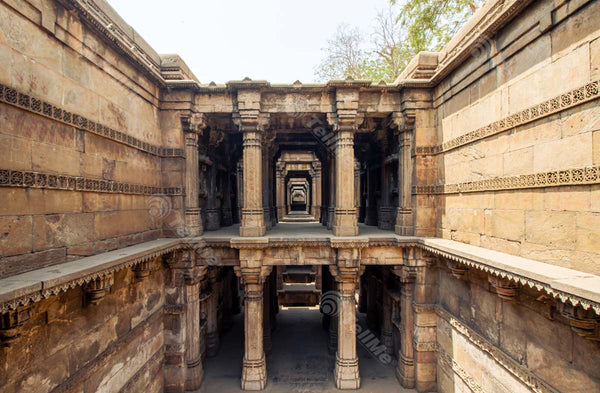Dada Harir Ni Vav: A Spectacular Display of Pillars, Intricate Artwork, and Architectural Brilliance in Ahmedabad, Gujarat
