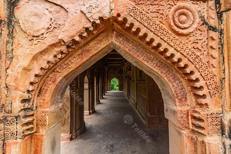 Chunar Fort Ascent: Carved Archways and Exquisite Designs in Sonwa Mandap