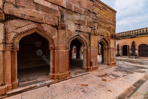 Chunar Fort: Magnificent Arch Artwork in Banaras, Uttar Pradesh