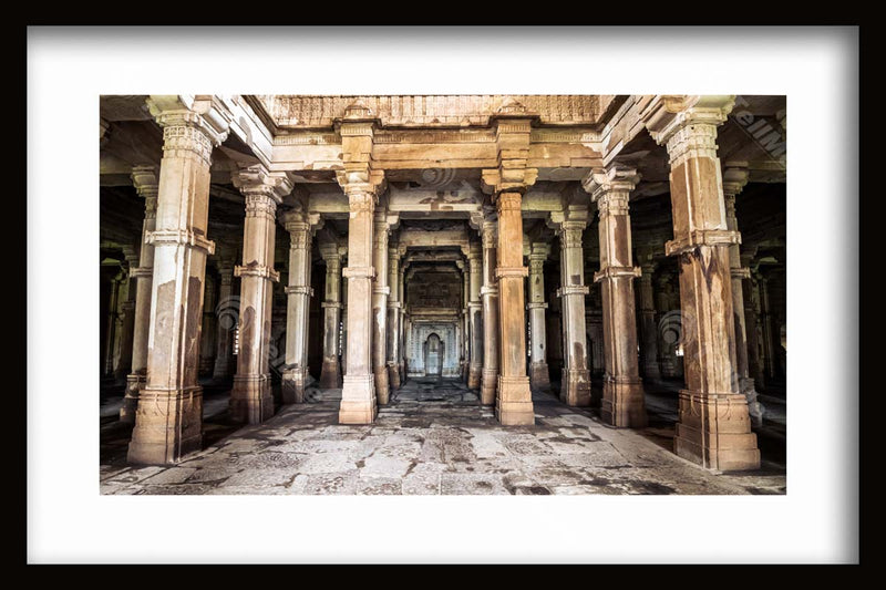Intricate Elegance: Exploring the Pillars, Flooring, and Columns of Jamia Masjid in Srinagar, Kashmir
