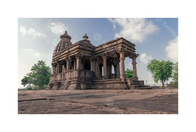 Nohleshwar Shiv Temple in Nohta, Damoh District, Madhya Pradesh: A Stunning Front View